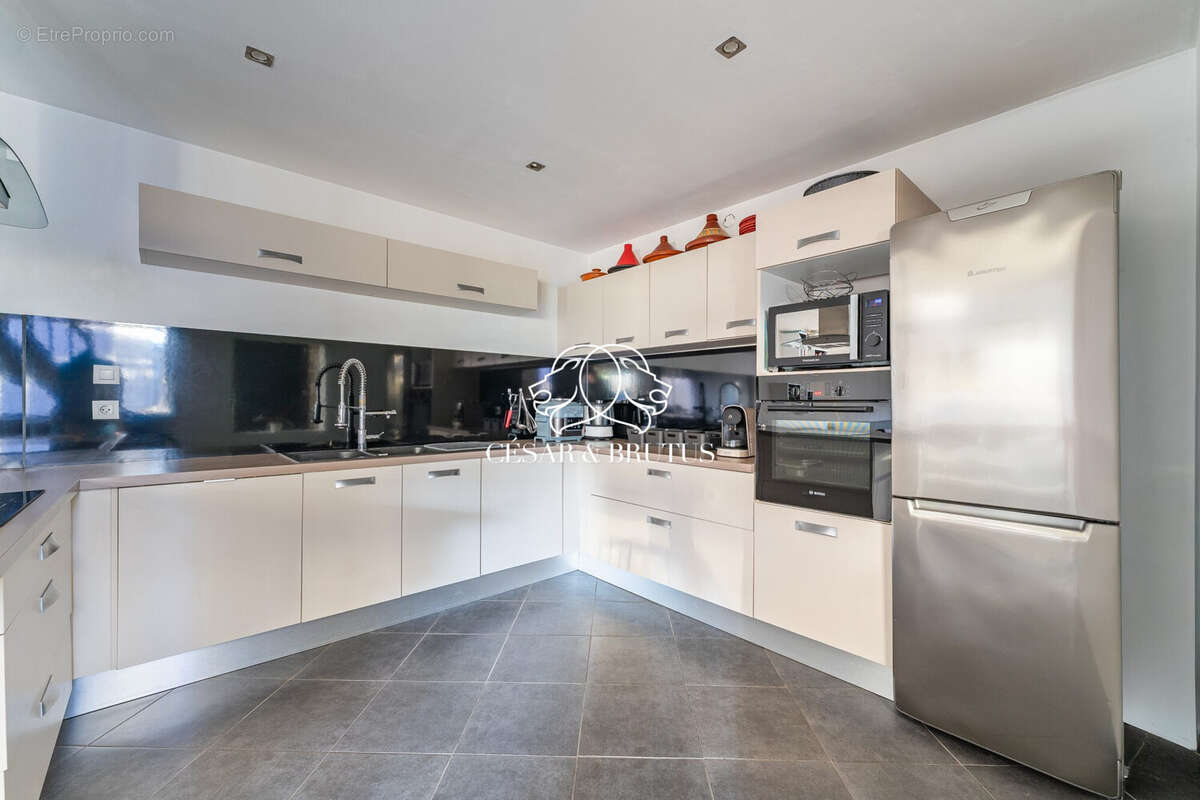 Maison 80 m² à Bron  - photo 7