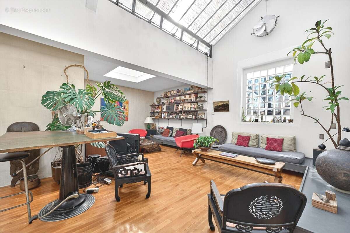 Appartement à LES LILAS