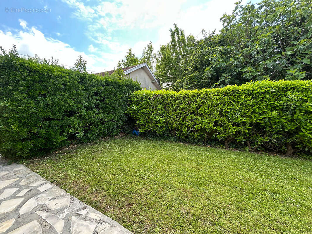 Maison à CARBON-BLANC