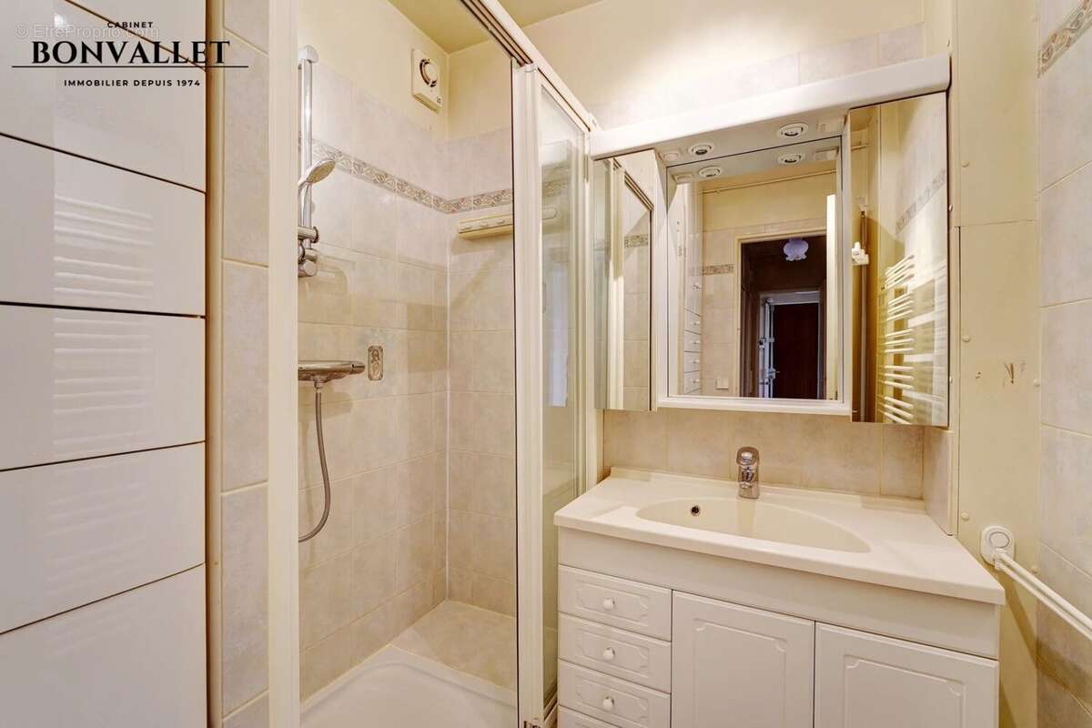 Appartement à PARIS-15E