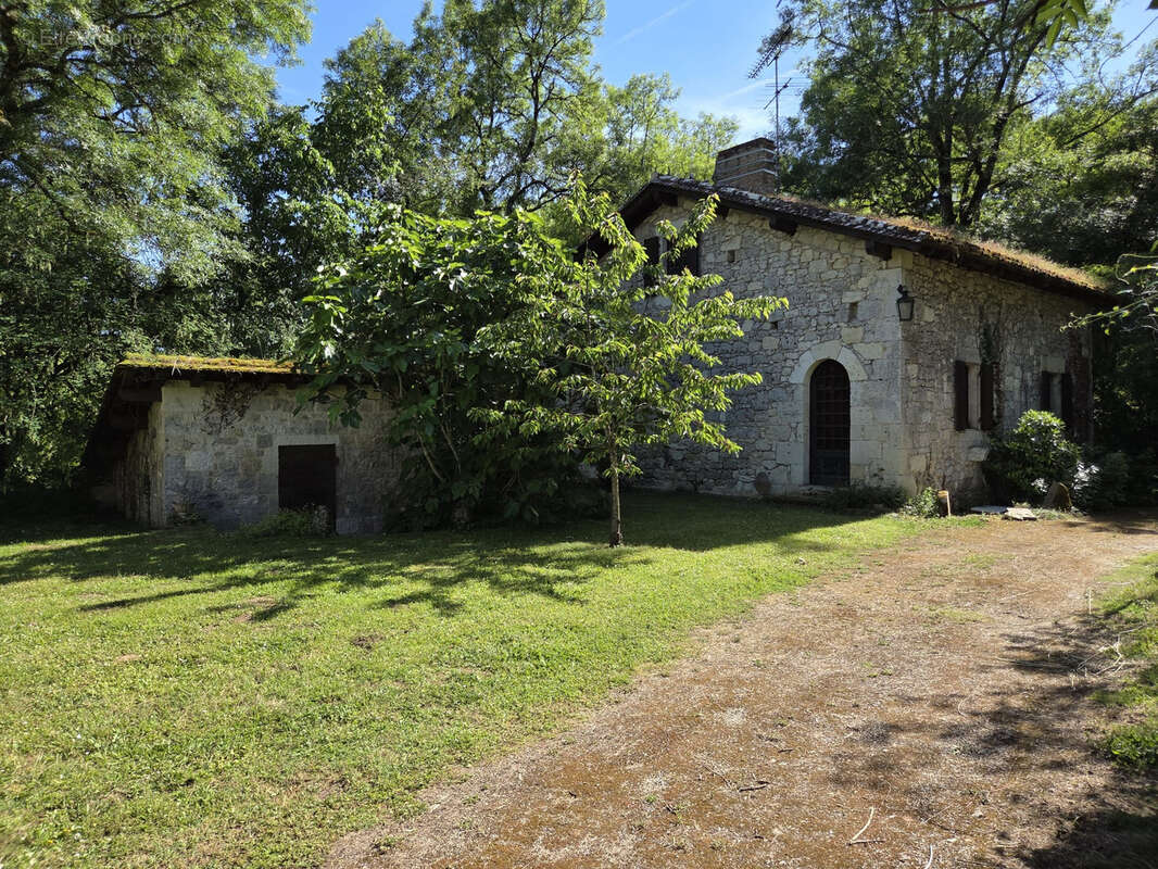 Superbe maison de Maître avec ses dépendances au coeur de la nature du Lot et Garonne - photo 30