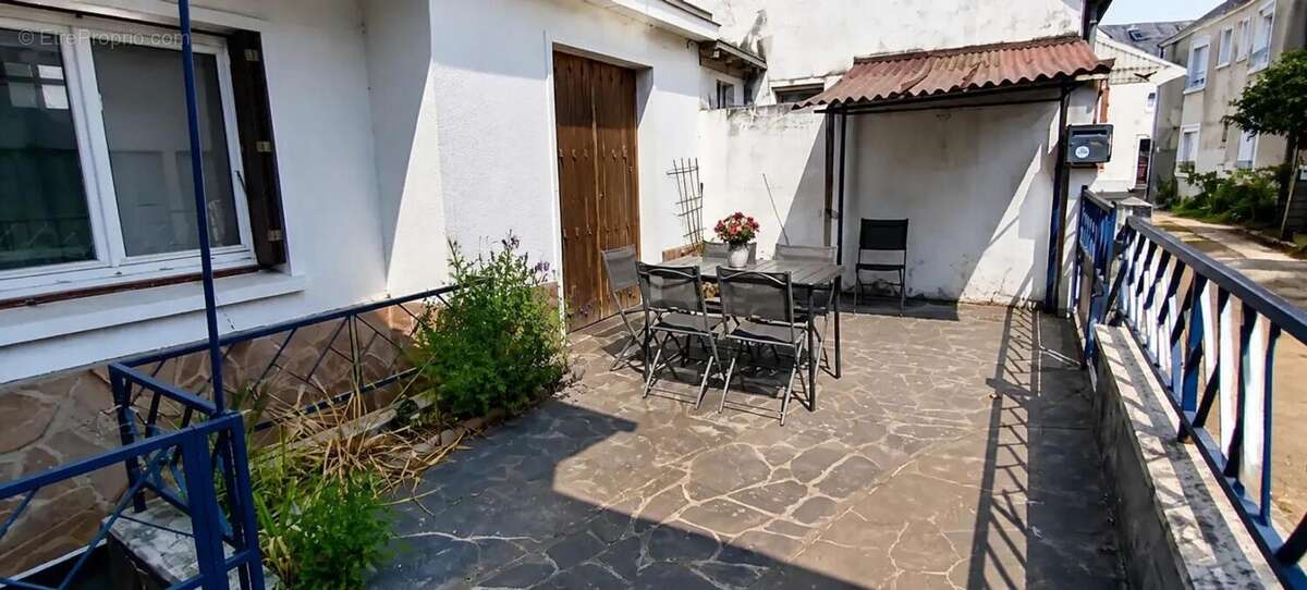 Maison entièrement rénovée de 3 chambres de 70 m2, terrasse, garage et cave à LE MANS - Quartier Le Pré - photo 12
