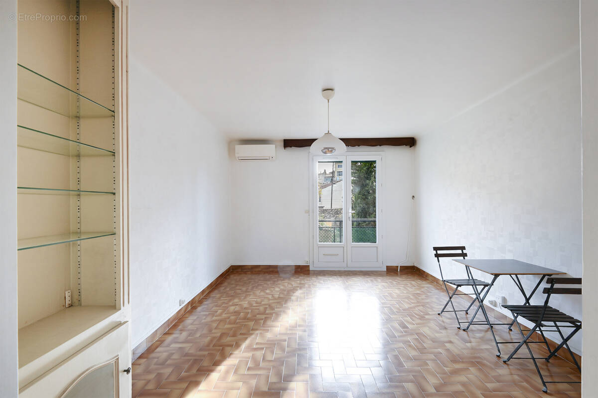 Appartement à MARSEILLE-7E