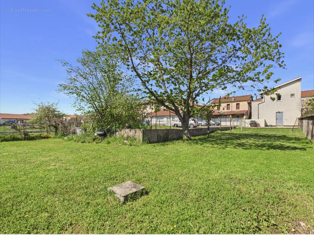 Maison à BOURNONCLE-SAINT-PIERRE