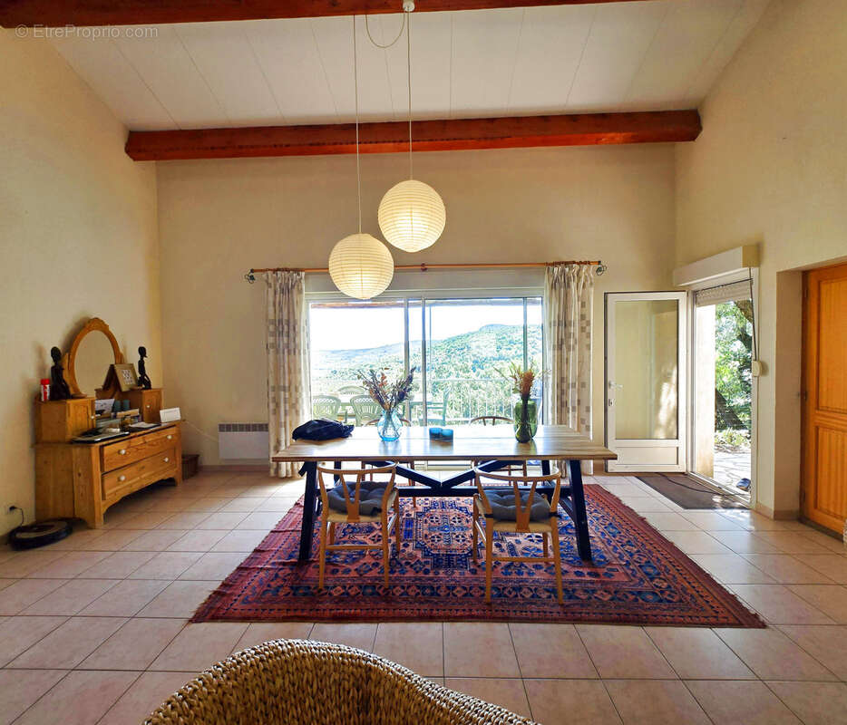 A vendre villa 3 chambres piscine garage - photo 6