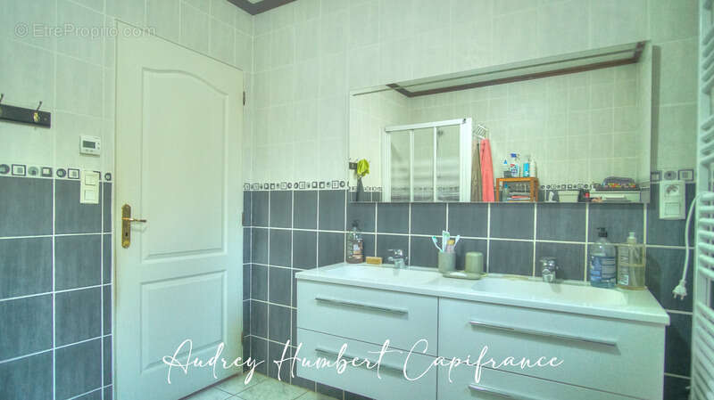 Maison à VIGNEULLES-LES-HATTONCHATEL