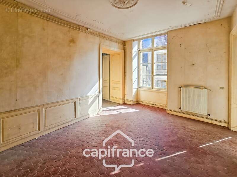 LORMES (Morvan) – Ancien hôtel particulier du XVIIIᵉ siècle – 780 m² de caractère à restaurer - photo 9