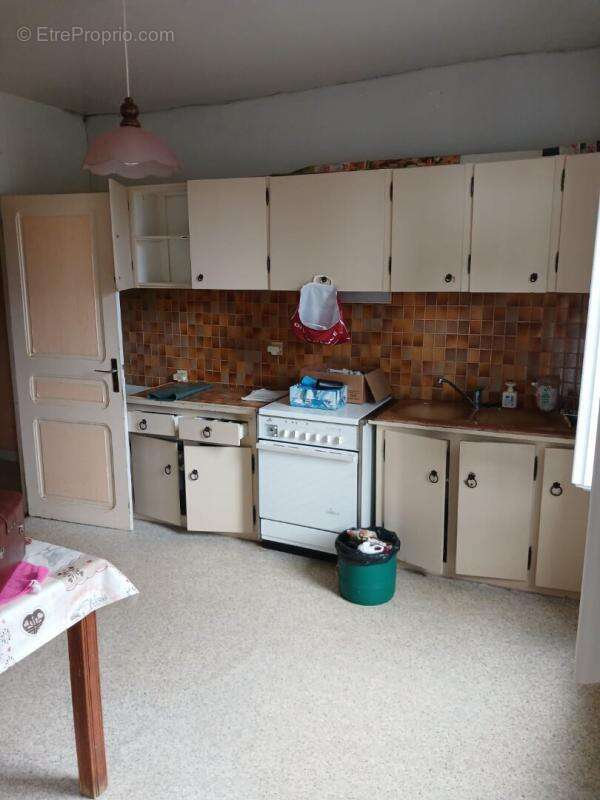 Maison à SAINT-SULPICE-LAURIERE