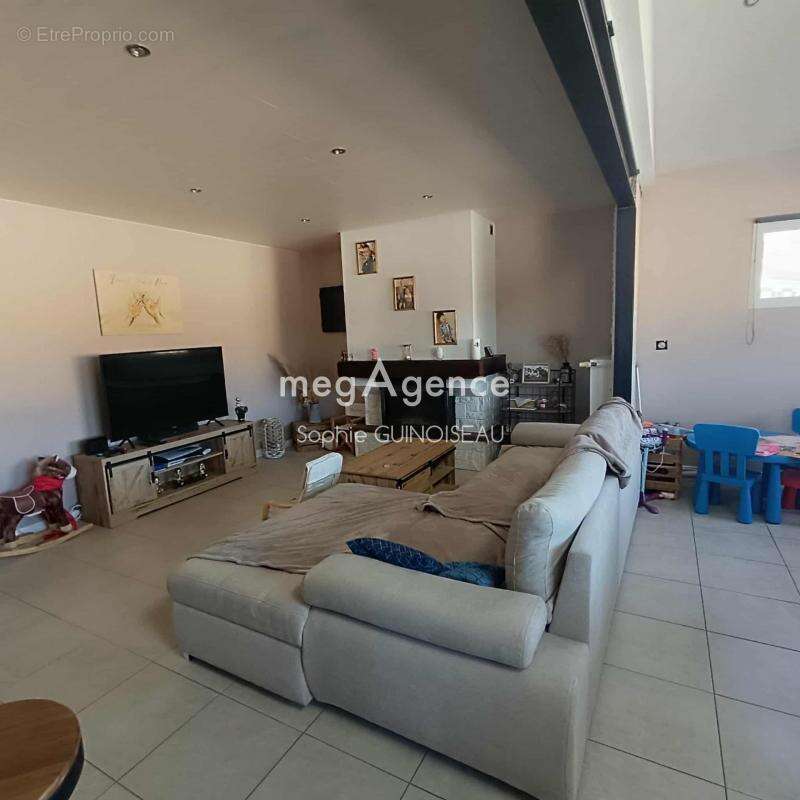 Maison à SAINT-LEGER-SOUS-CHOLET