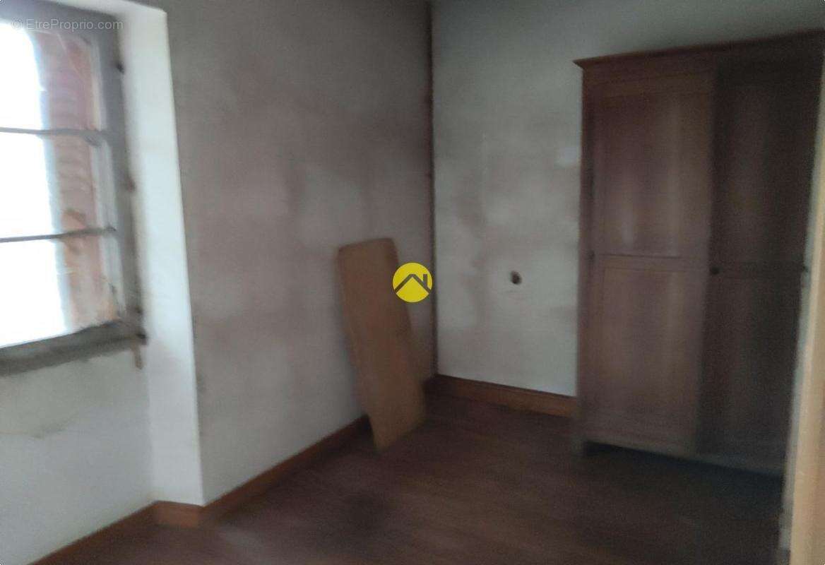 Maison à SAINT-AMAND-MONTROND