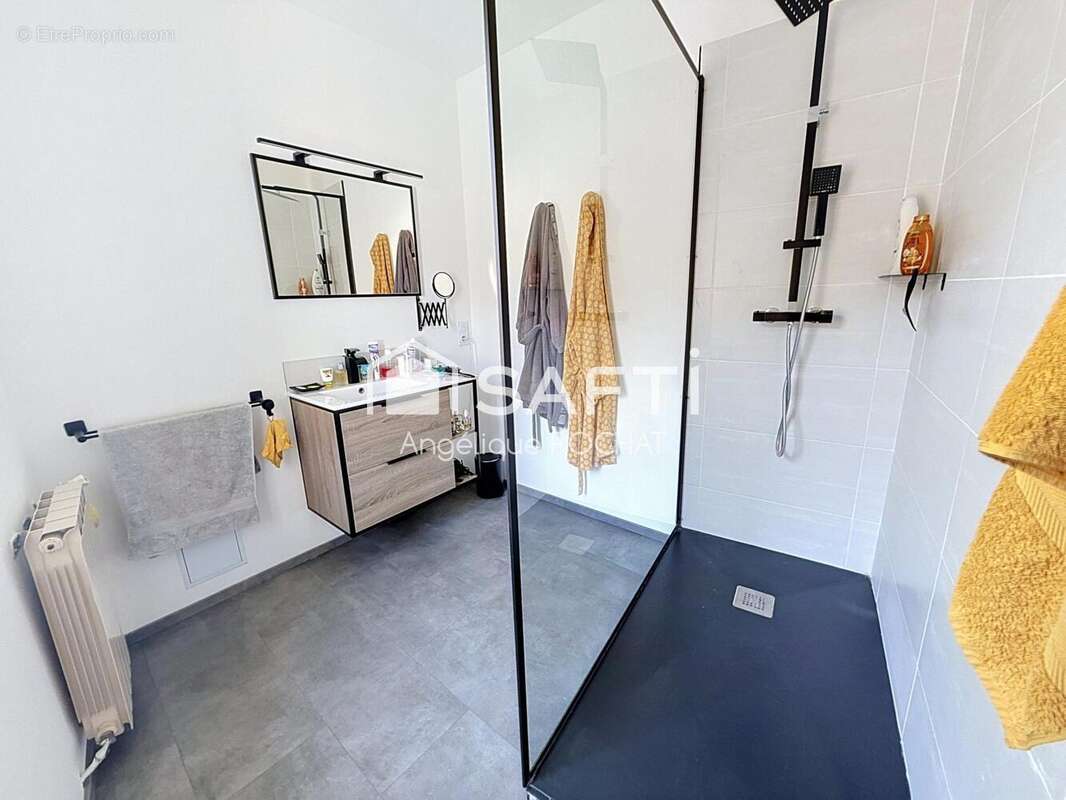 Maison 183 m² à Magalas  - photo 8
