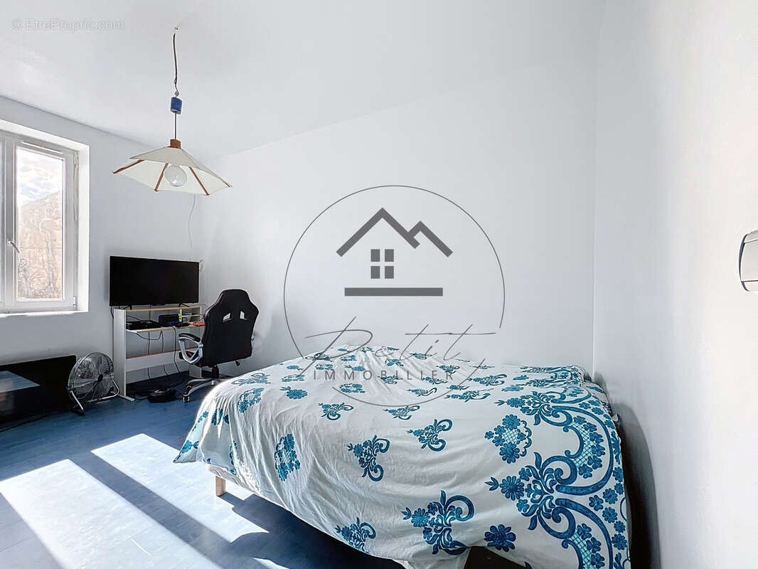 Maison à CIRES-LES-MELLO