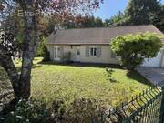 Maison à SAINT-DENIS-DE-L&#039;HOTEL