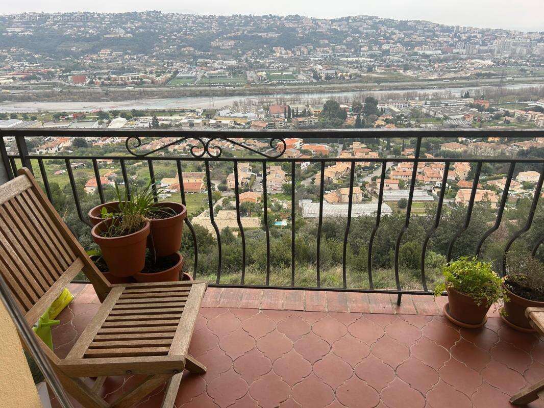 Maison à SAINT-LAURENT-DU-VAR