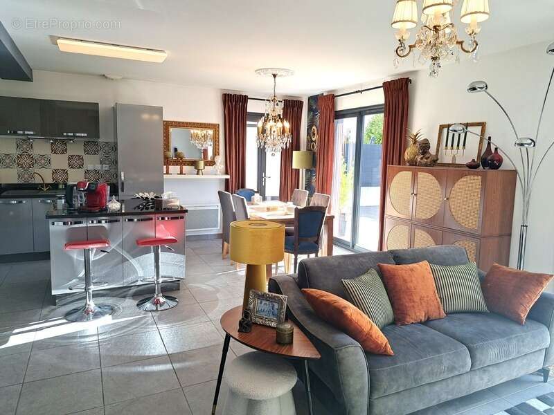 Maison à SAINT-MAXIMIN-LA-SAINTE-BAUME