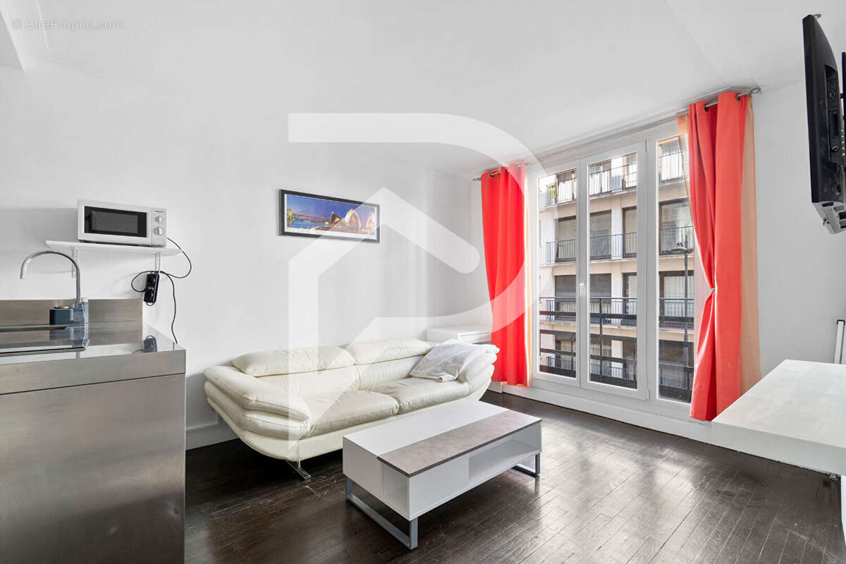 Appartement à PARIS-17E