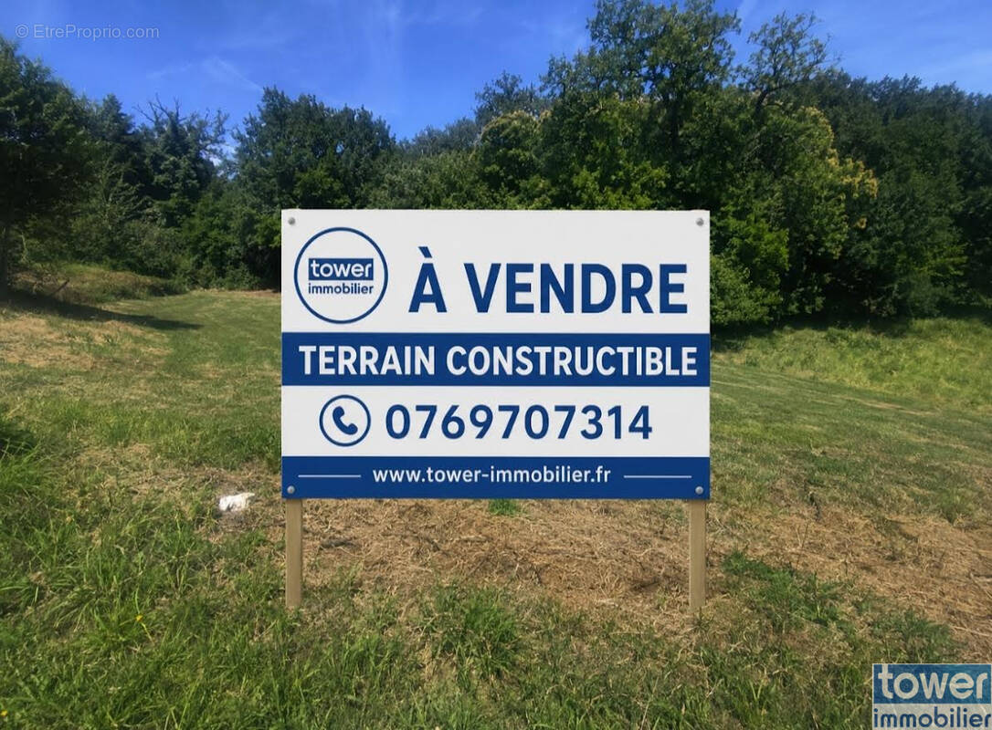 Terrain à LA CAPELLE-BLEYS