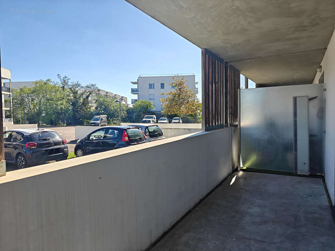 Appartement à VILLENAVE-D&#039;ORNON