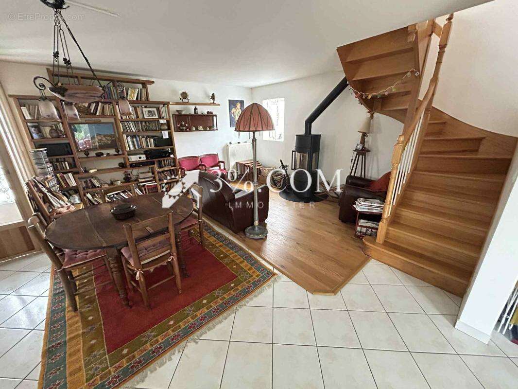 Maison à LA TURBALLE