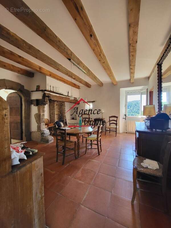 Maison à PEYREMALE