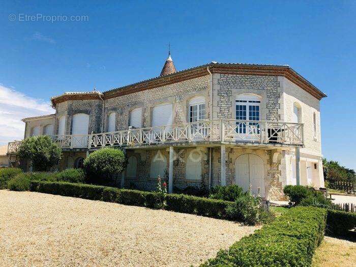 Appartement à MESCHERS-SUR-GIRONDE