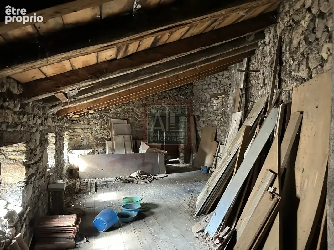 Immeuble à rénover en centre-ville de Langogne - photo 11