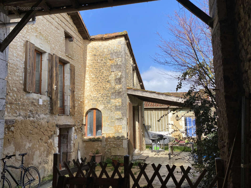 facade all - Maison à SAINT-MARTIAL