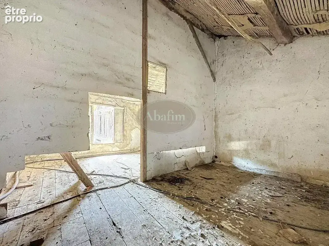 Ferme, dépendances 4 Ha - photo 32