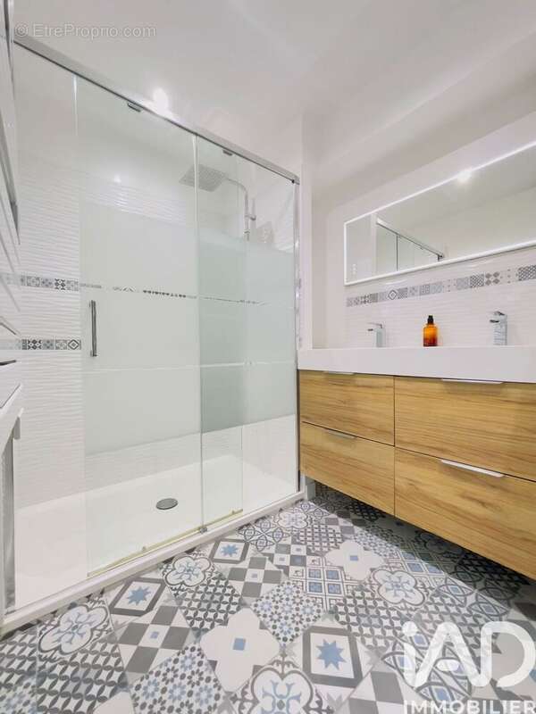 Photo 7 - Appartement à COURBEVOIE