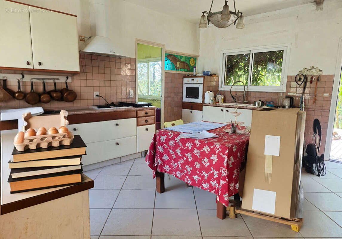 Maison à VILLENAVE-D&#039;ORNON