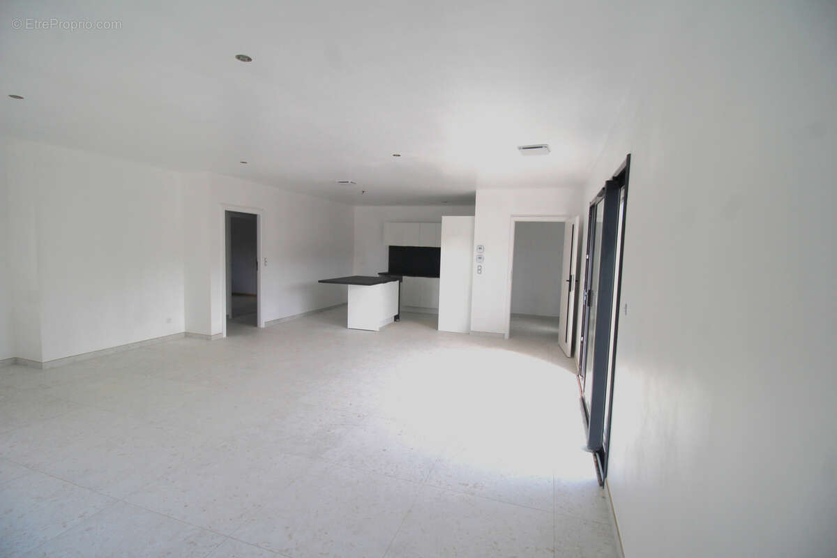 Maison à TOUROUZELLE