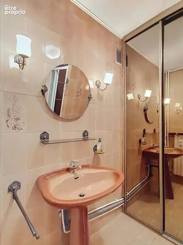 Valoriser progressivement votre patrimoine ! À VENDRE Appartement T4, étage élevé avec balcon, 3 chambres, cave, tout à pied à T - photo 12