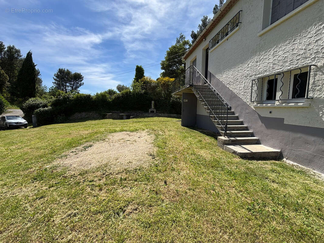 Maison à ENTRECHAUX