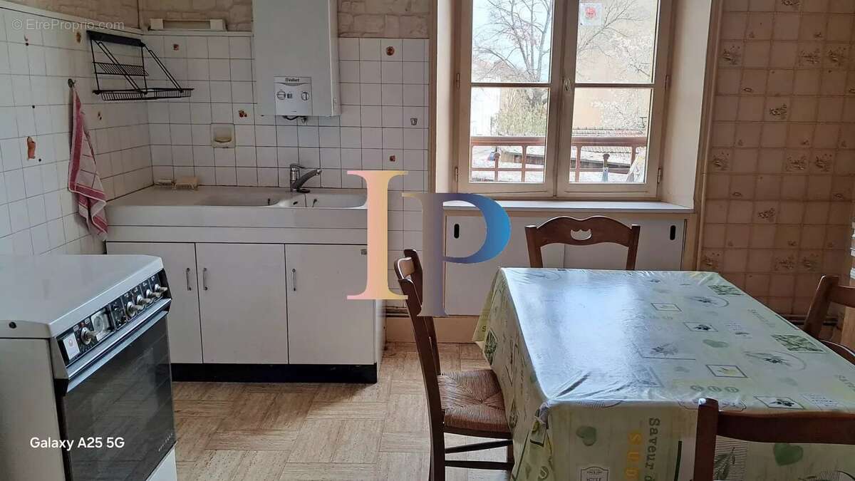 Appartement à PARAY-LE-MONIAL