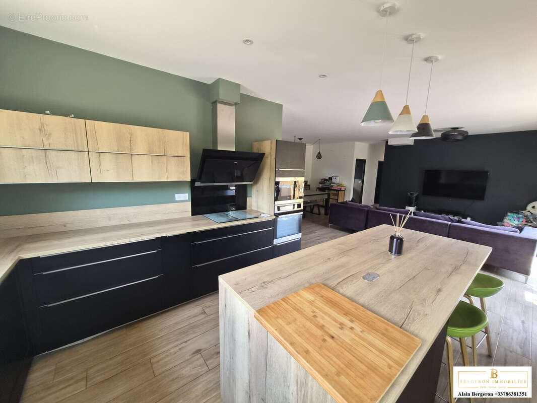 Maison 119 m² à Saint-Cezaire-Sur-Siagne  - photo 5