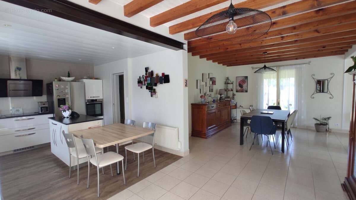 Maison à NOZAY
