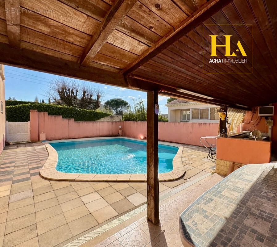 Maison à MONTELIMAR