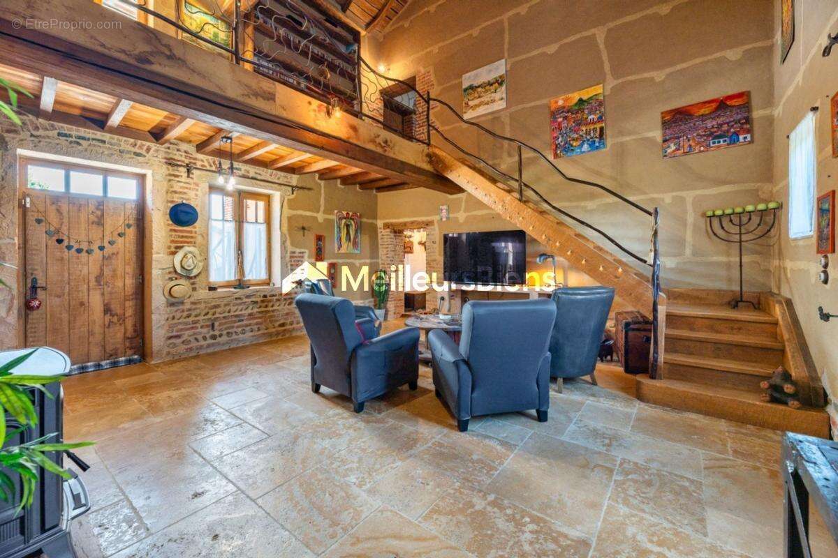 Maison bressane 327m² à Sulignat, terrain 4863m² - photo 13
