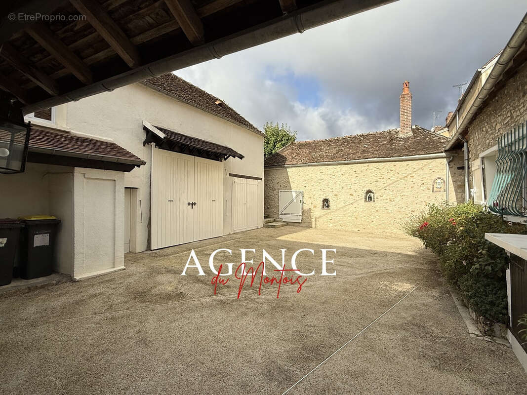 Maison à DONNEMARIE-DONTILLY