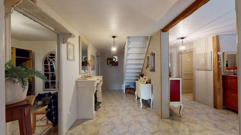 Maison à VILLE-AU-MONTOIS