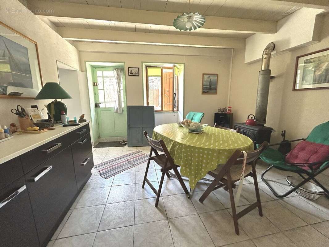 Maison de ville + local - photo 3