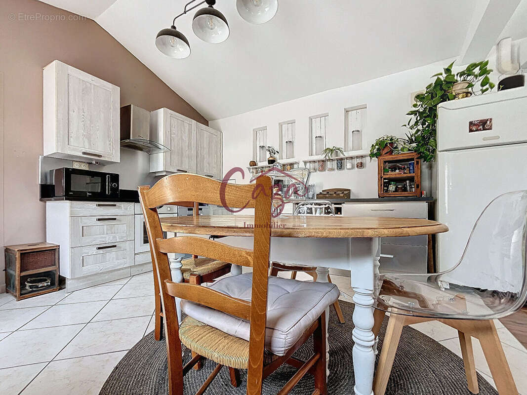 Maison à CAMBLANES-ET-MEYNAC