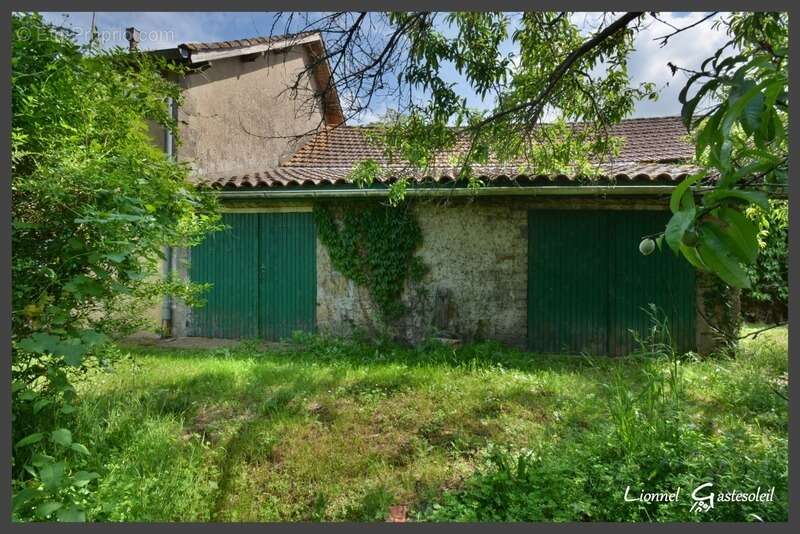 Maison à SAINT-PIERRE-D'EYRAUD