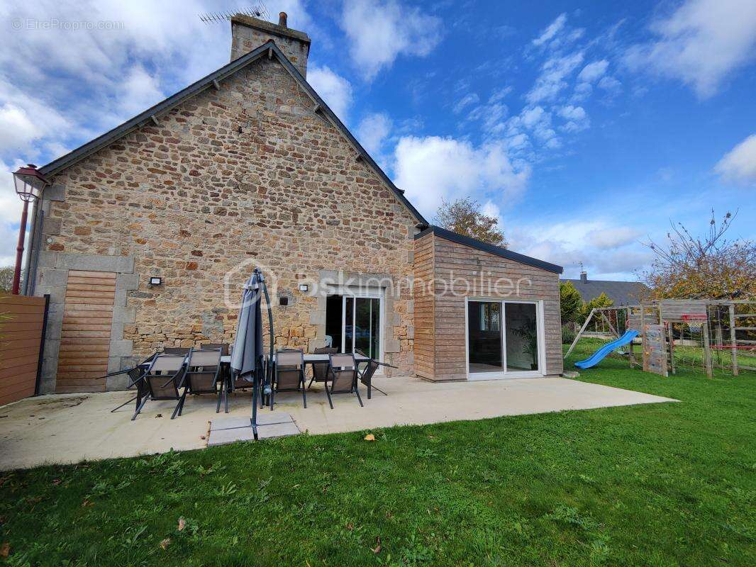 Maison à ROZ-SUR-COUESNON