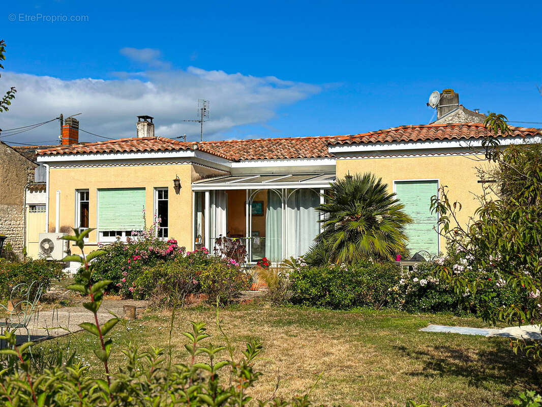 Maison à MESCHERS-SUR-GIRONDE