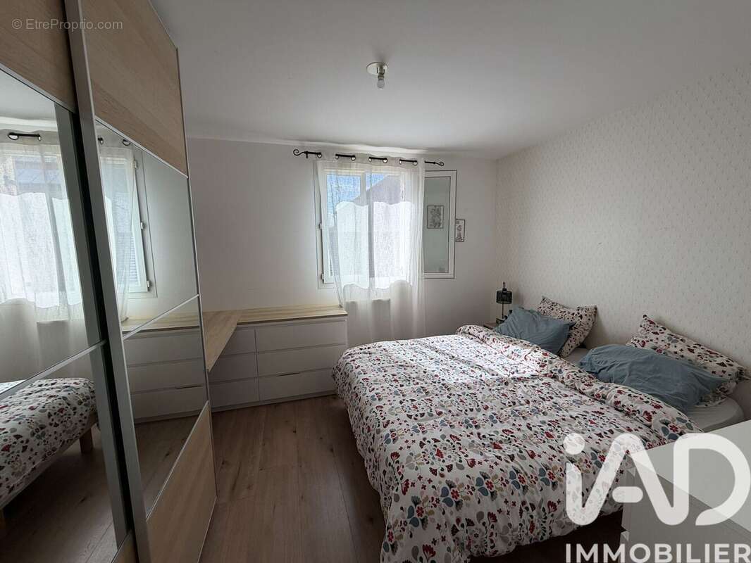 Maison 80 m² à Saint-Pierre-Du-Perray  - photo 7