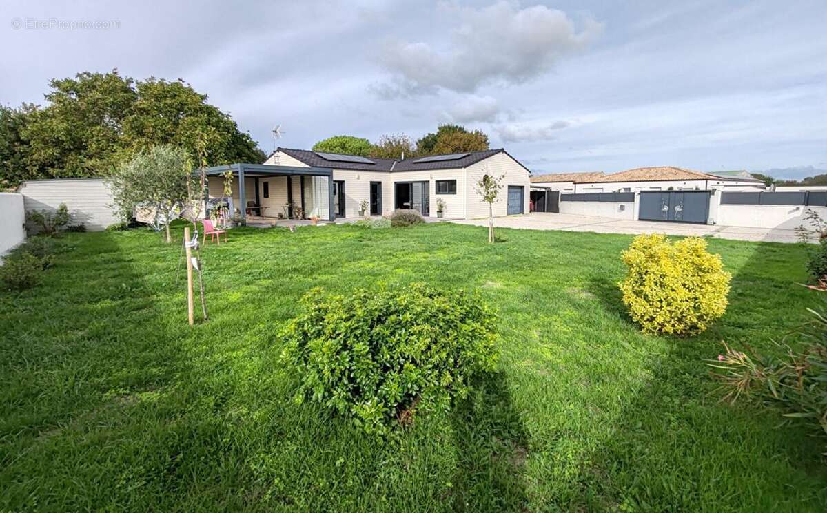 Maison à SAINT-CHRISTOPHE