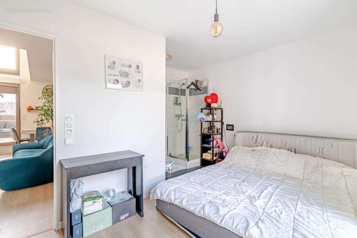 Appartement à COLOMBES