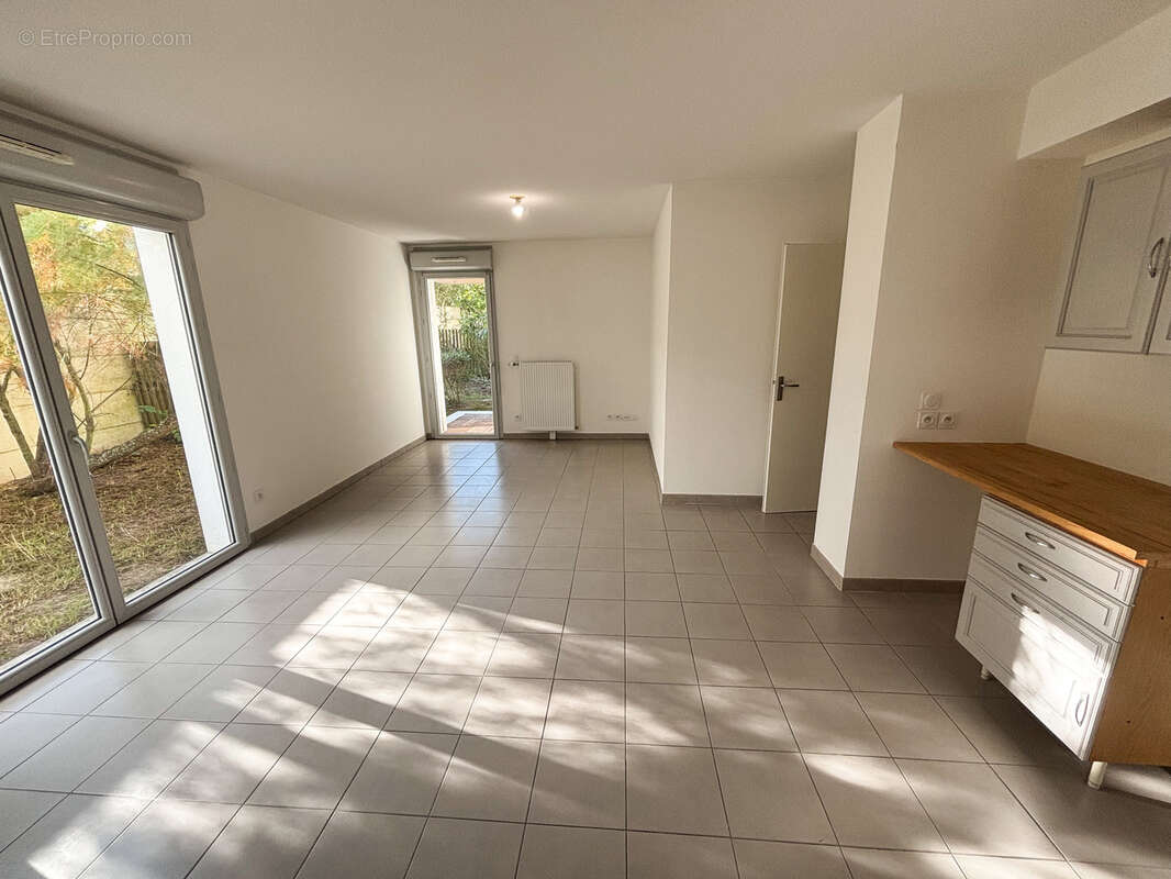 Appartement à VILLENAVE-D&#039;ORNON