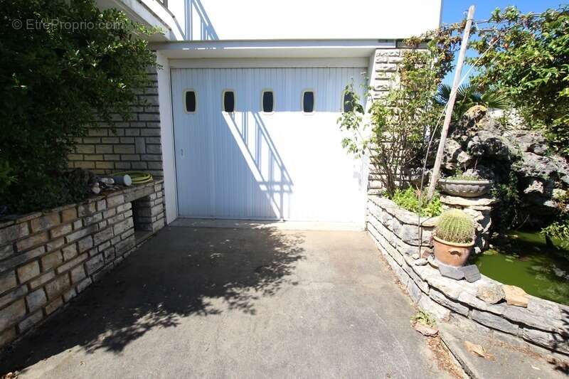 Dpt Charente Maritime (17), à vendre SAINT JEAN D'ANGELY maison P5 de 144 m² habitables avec garage - photo 7